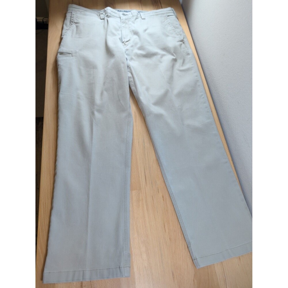 Duluth Trading Co Men’s 38x32 Flex Ballroom Khakis Beige Relaxed Fit Stretch